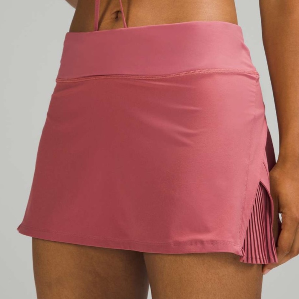 Lululemon Play Off the Pleats Brier Rose Pink Blush Size 4